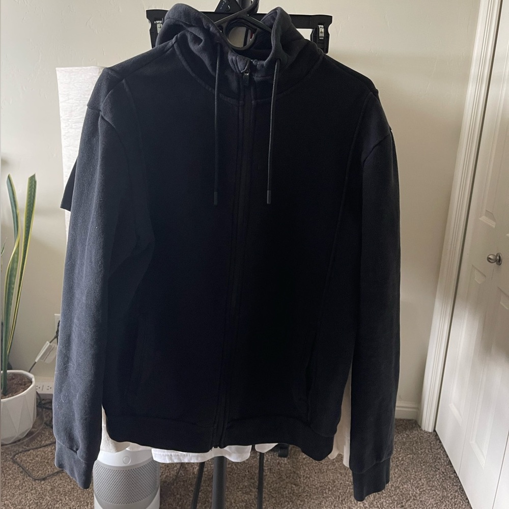 Figs Men's Black Essential Hoodie 2.0